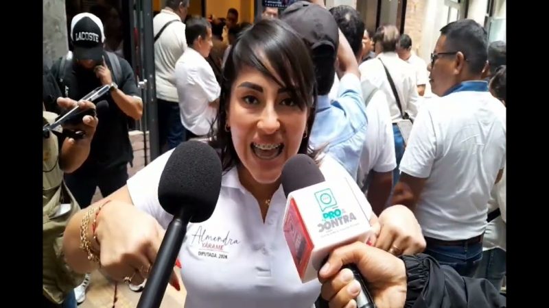 ¡Almendra Yarame Montoya, la candidata que quiere engañarte, trae la mochila llena de expedientes!